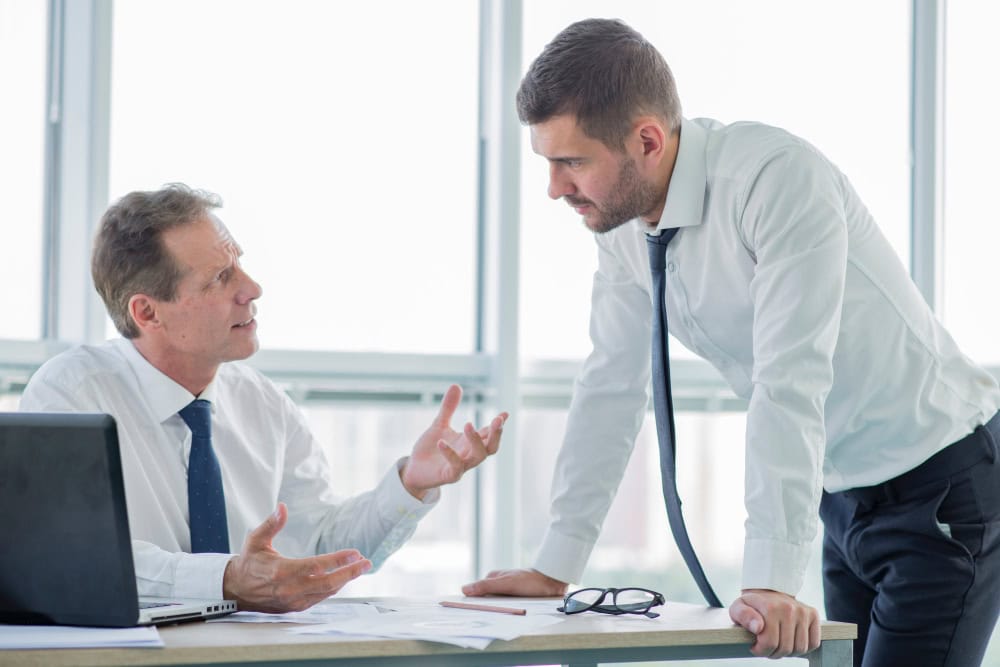 como-hablar-con-jefe-agresivo